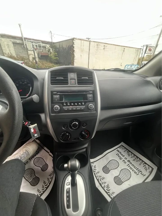 2015 Nissan Versa - Image 10 of 13