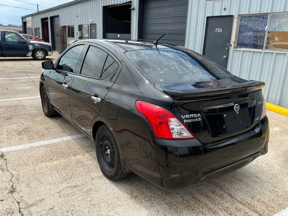 2015 Nissan Versa - Image 8 of 11