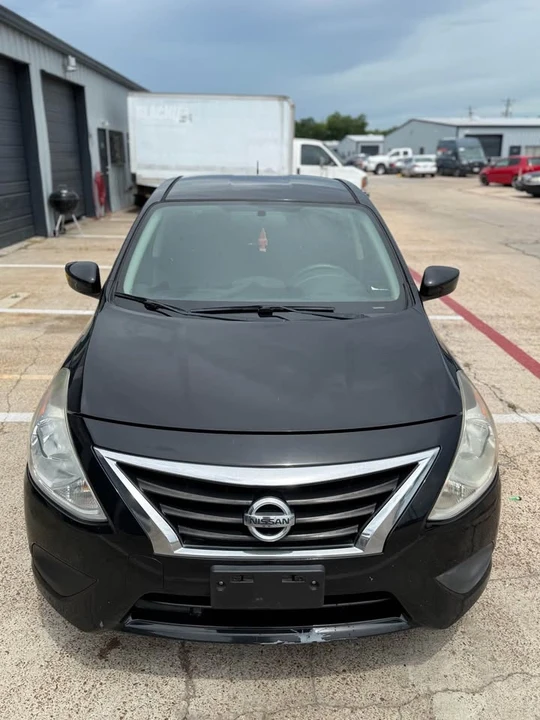 2015 Nissan Versa - Image 9 of 11