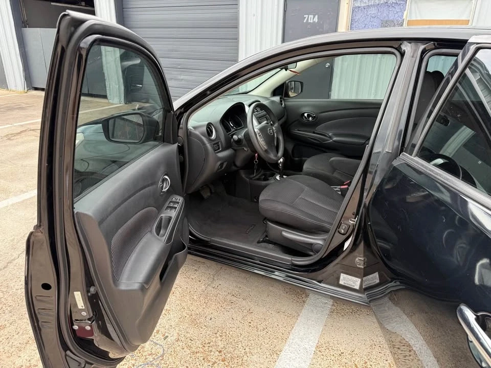 2015 Nissan Versa - Image 2 of 11