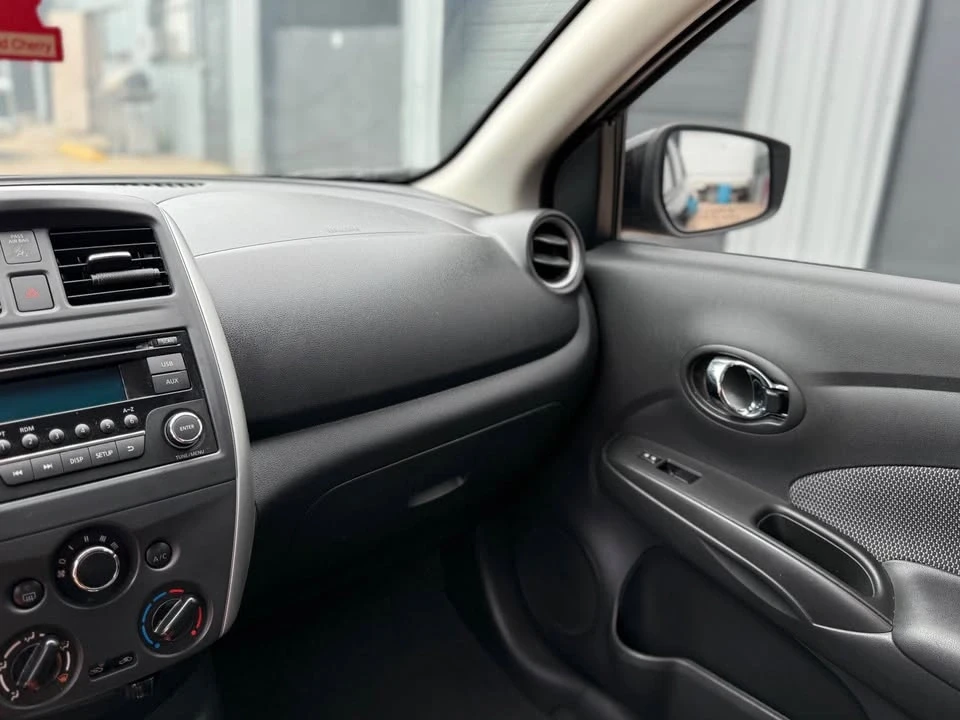 2015 Nissan Versa - Image 3 of 11
