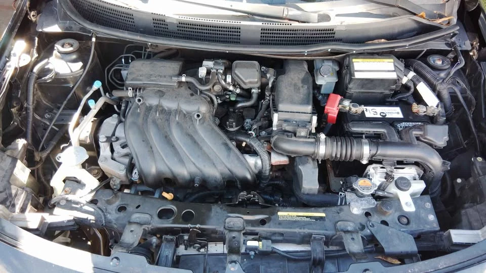 2015 Nissan Versa - Image 10 of 12