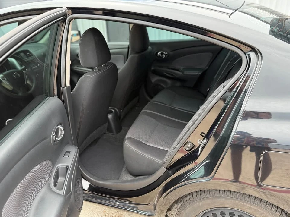 2015 Nissan Versa - Image 6 of 11