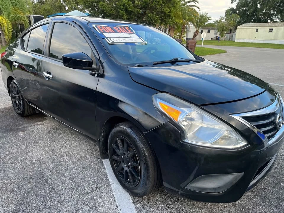2015 Nissan Versa - Image 4 of 12