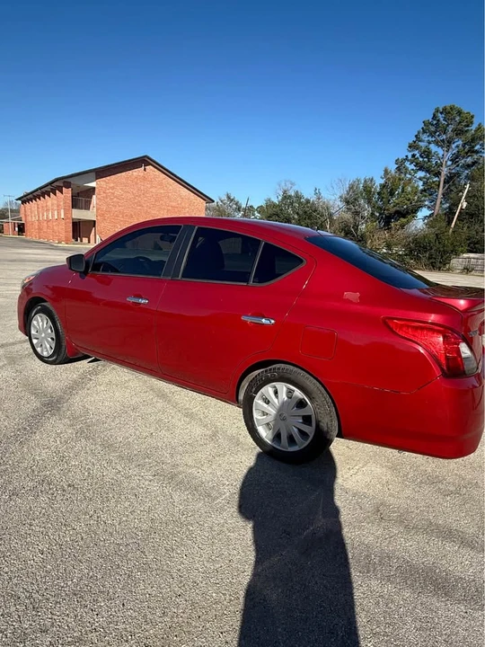 2015 Nissan Versa - Image 3 of 3