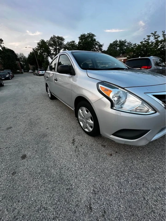 2015 Nissan Versa - Image 10 of 13