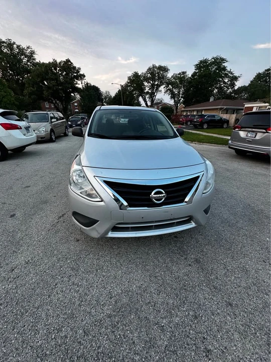 2015 Nissan Versa - Image 2 of 13