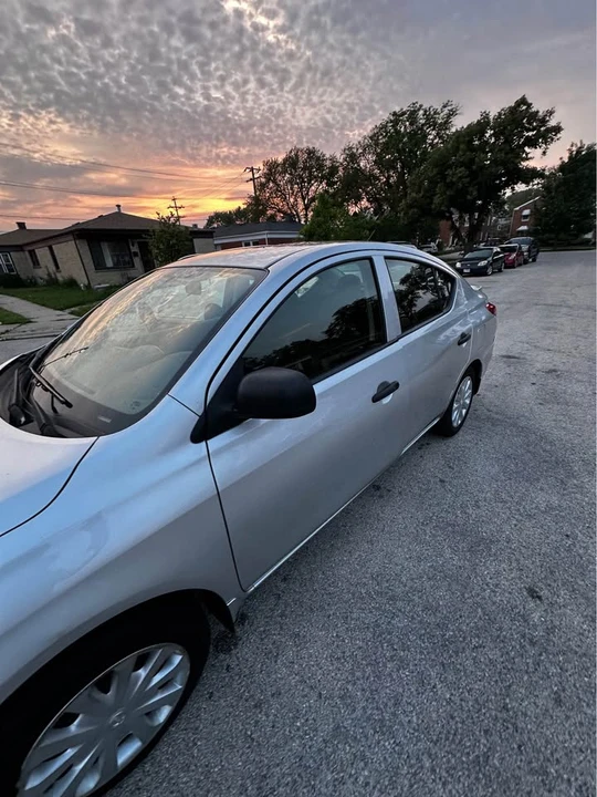 2015 Nissan Versa - Image 4 of 13