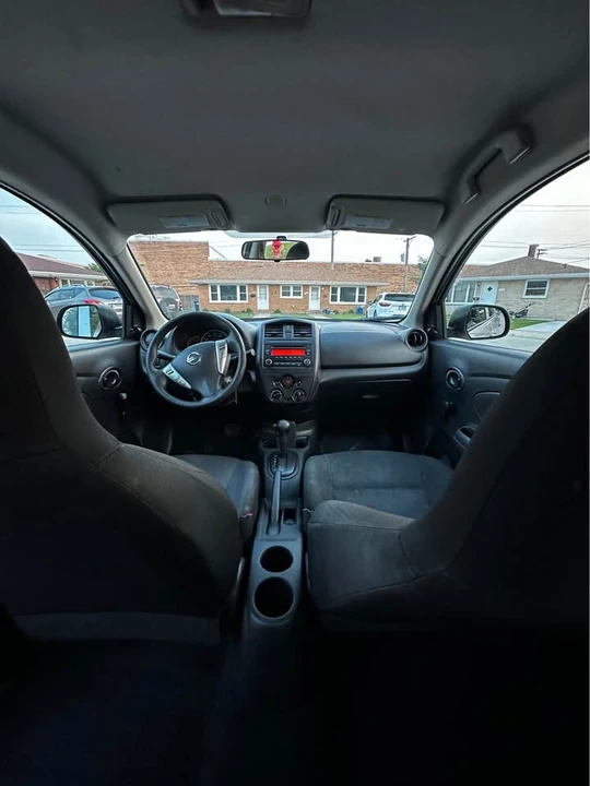 2015 Nissan Versa - Image 12 of 13