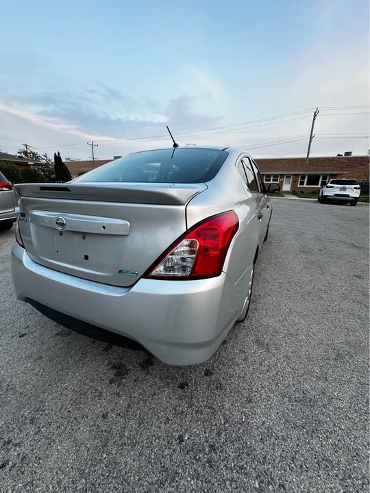 2015 Nissan Versa - Image 8 of 13
