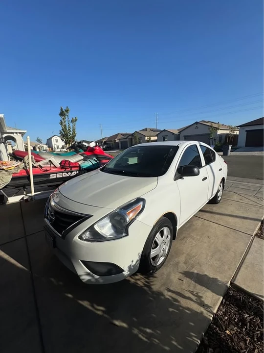 2015 Nissan Versa - Image 9 of 10