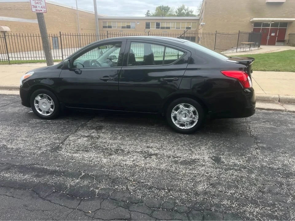2015 Nissan Versa - Image 9 of 12
