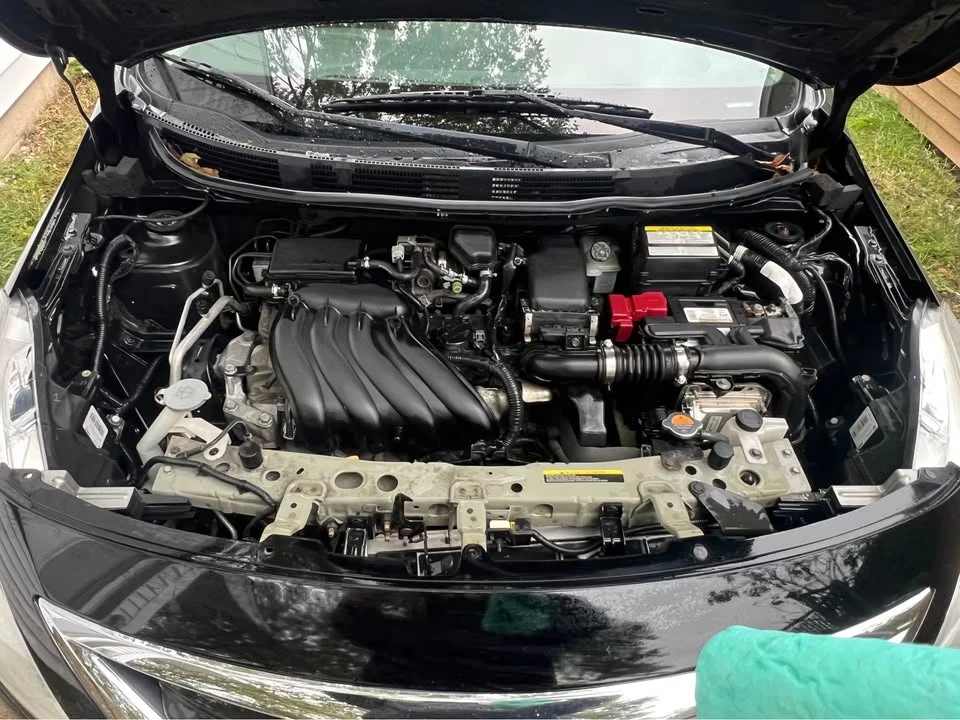 2015 Nissan Versa - Image 8 of 12