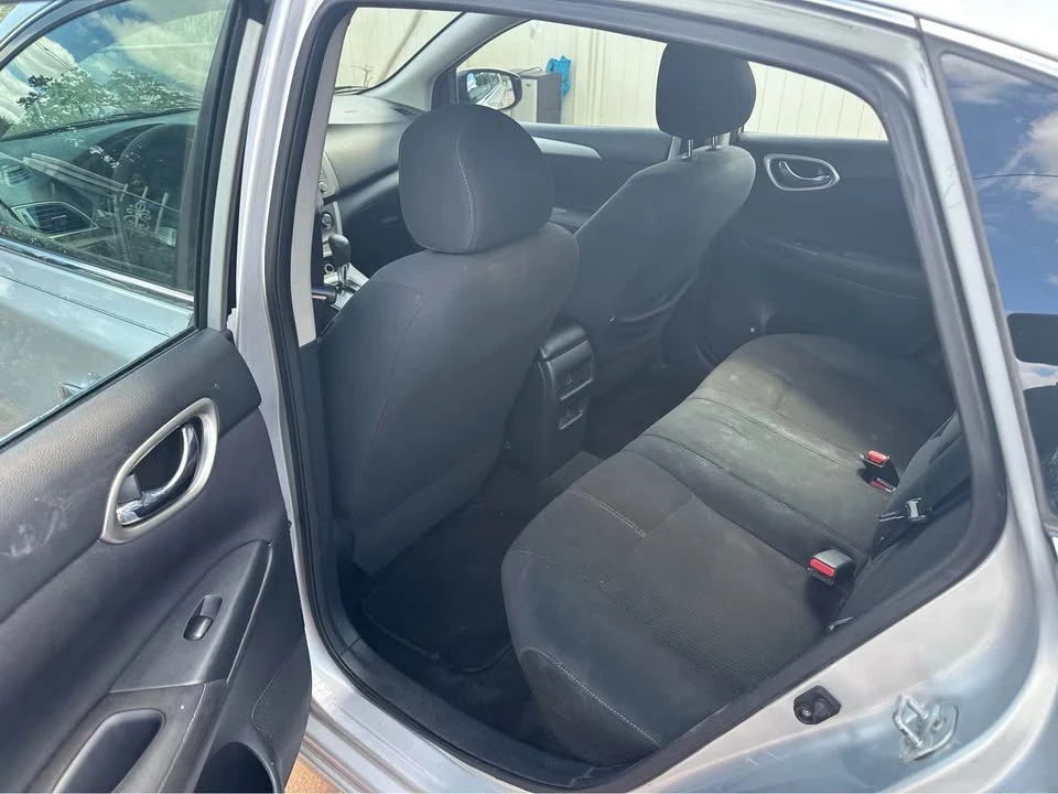 2015 Nissan Versa - Image 7 of 12