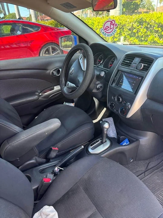 2015 Nissan Versa - Image 5 of 7