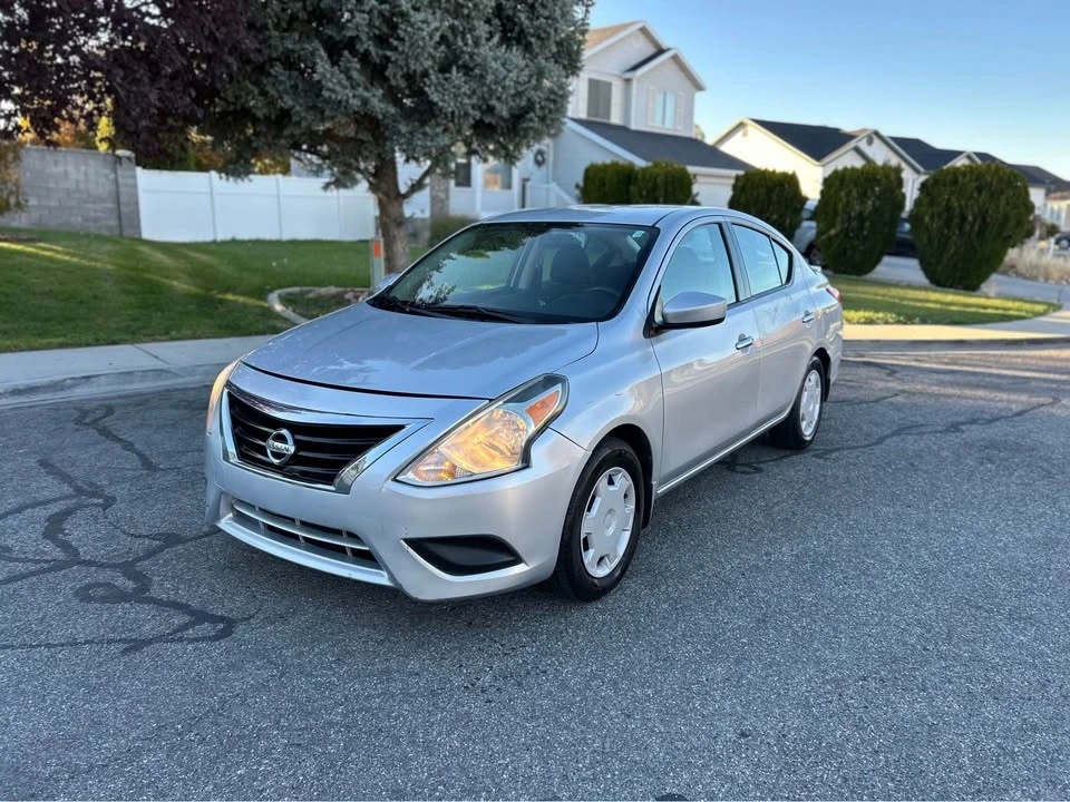 2015 Nissan Versa - Image 2 of 8