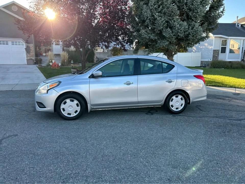 2015 Nissan Versa - Image 3 of 8