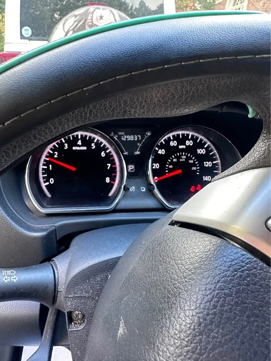 2015 Nissan Versa - Image 10 of 14
