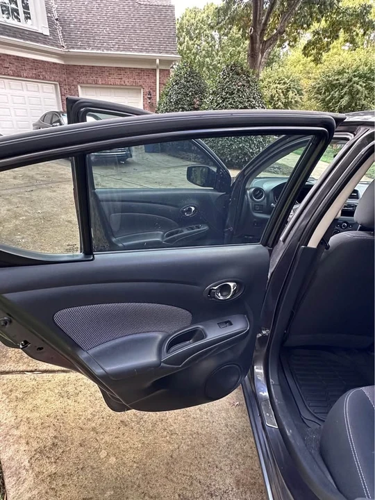 2015 Nissan Versa - Image 4 of 14