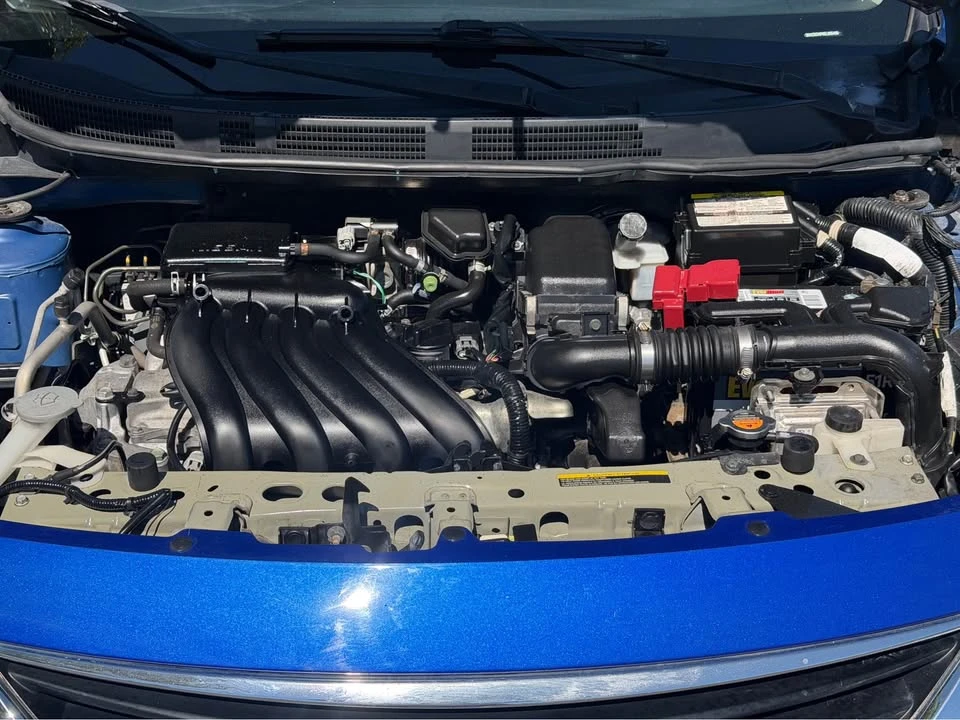 2015 Nissan Versa - Image 8 of 12