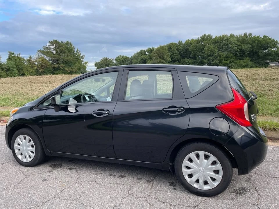 2015 Nissan Versa - Image 4 of 13