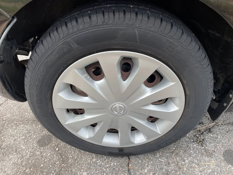 2015 Nissan Versa - Image 12 of 13