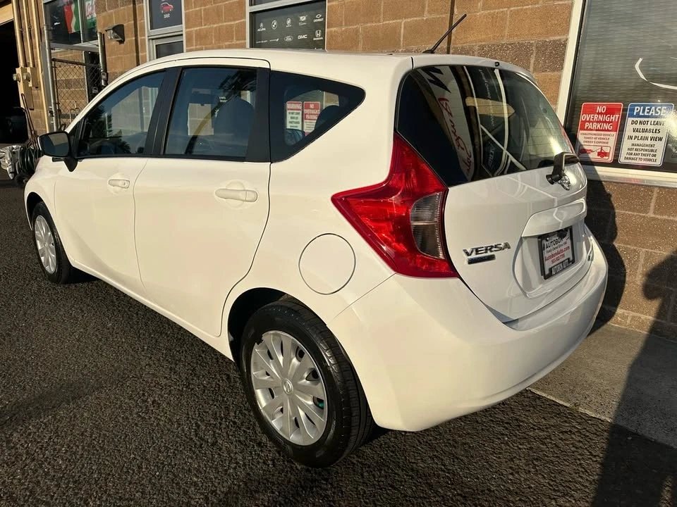 2015 Nissan Versa - Image 4 of 18