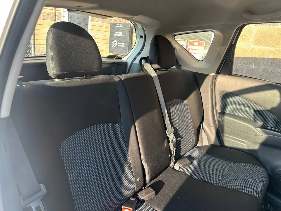 2015 Nissan Versa - Image 18 of 18
