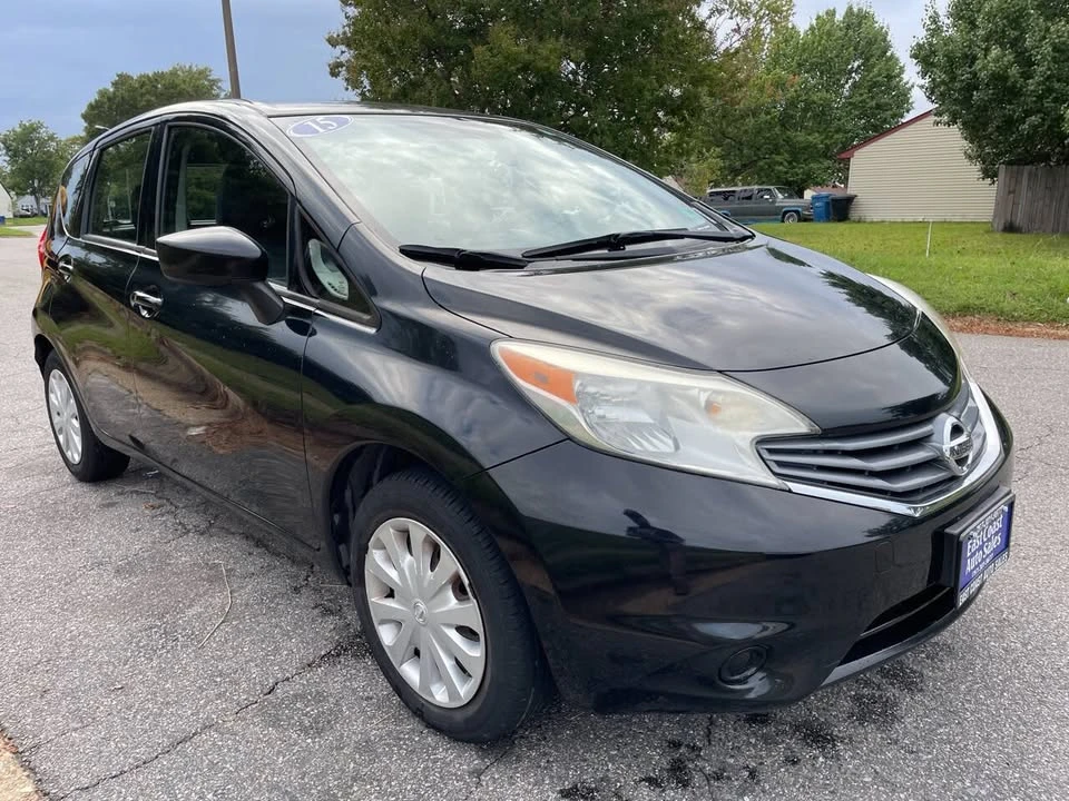 2015 Nissan Versa - Image 8 of 13