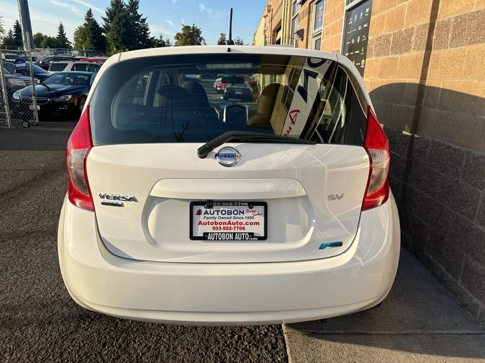 2015 Nissan Versa - Image 5 of 18