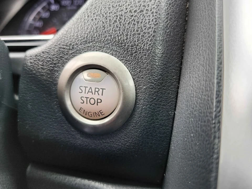 2015 Nissan Versa - Image 14 of 20