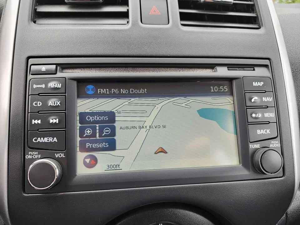 2015 Nissan Versa - Image 12 of 20