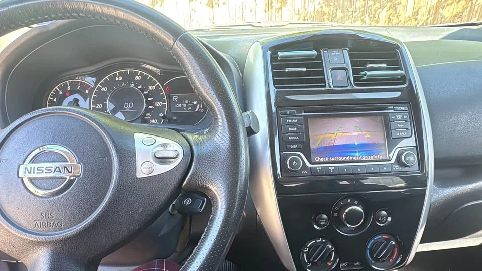2015 Nissan Versa - Image 6 of 11