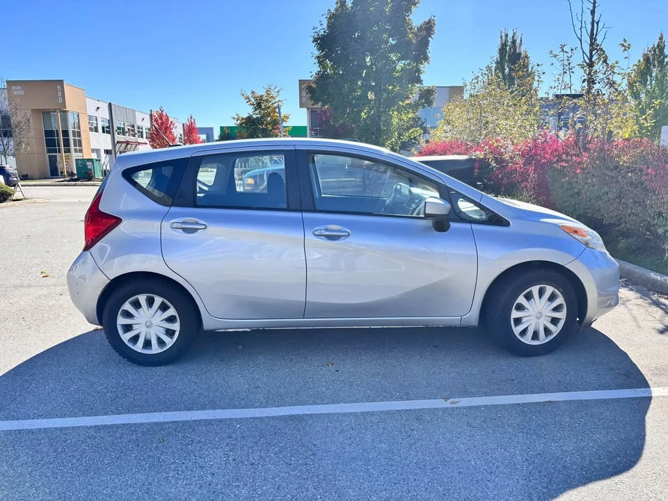 2015 Nissan Versa - Image 11 of 15