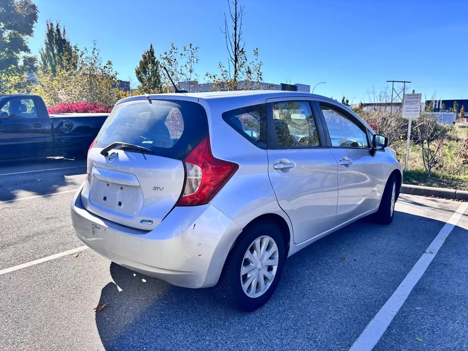 2015 Nissan Versa - Image 10 of 15