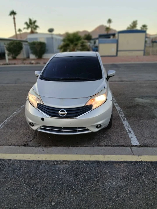2015 Nissan Versa - Image 3 of 4