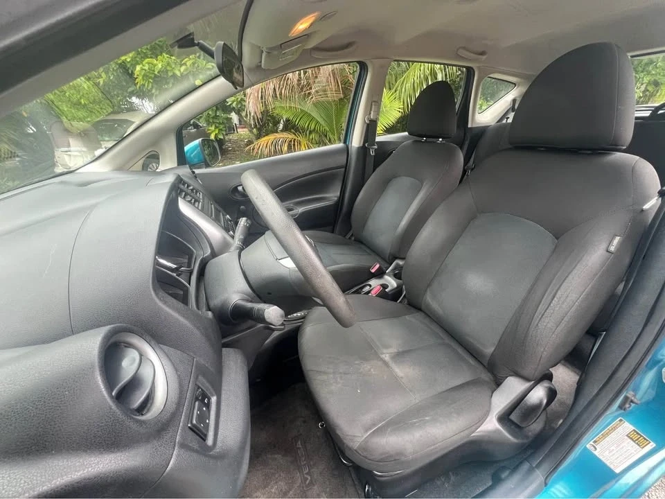 2015 Nissan Versa - Image 10 of 12
