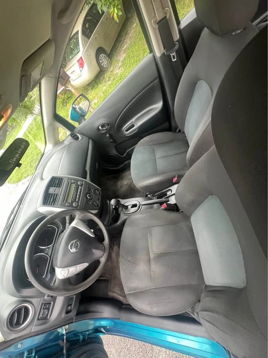 2015 Nissan Versa - Image 11 of 12