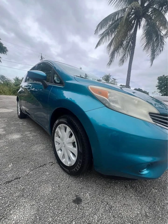 2015 Nissan Versa - Image 8 of 12