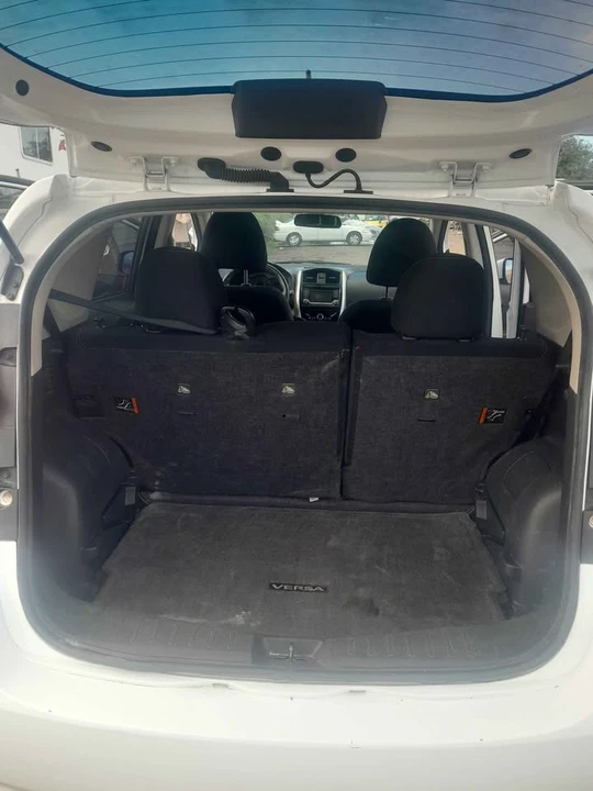 2015 Nissan Versa - Image 9 of 10