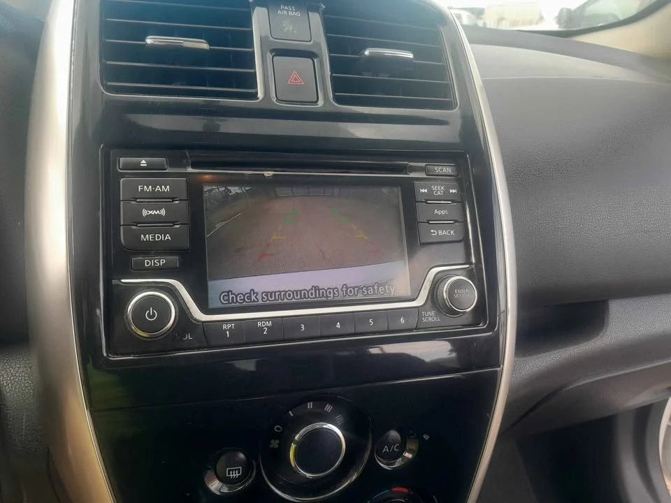 2015 Nissan Versa - Image 6 of 10