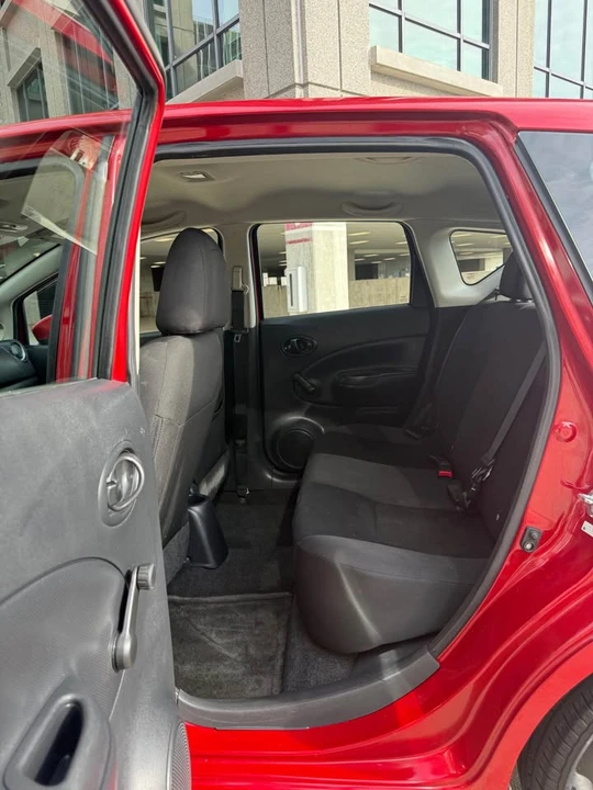 2015 Nissan Versa - Image 11 of 16