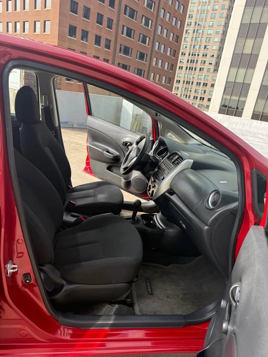 2015 Nissan Versa - Image 13 of 16