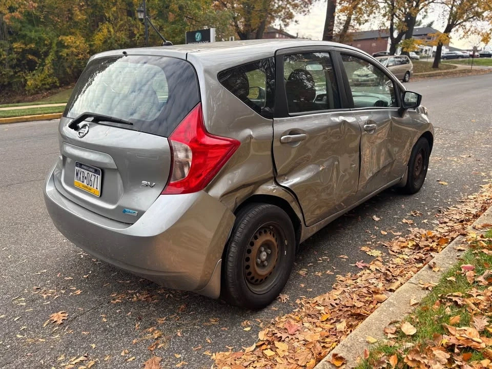 2015 Nissan Versa - Image 5 of 15