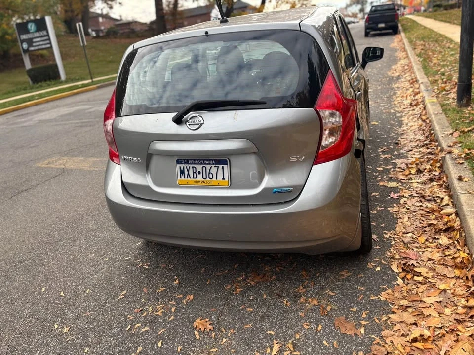 2015 Nissan Versa - Image 6 of 15