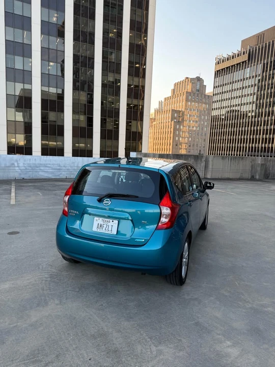 2015 Nissan Versa - Image 11 of 19