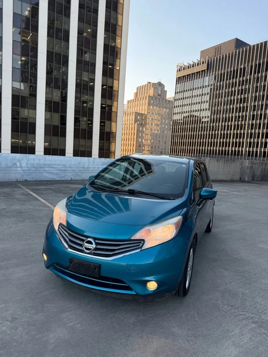 2015 Nissan Versa - Image 5 of 19