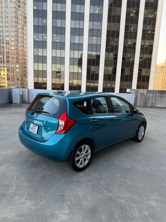 2015 Nissan Versa - Image 8 of 19
