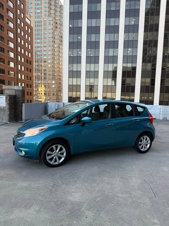 2015 Nissan Versa - Image 3 of 19