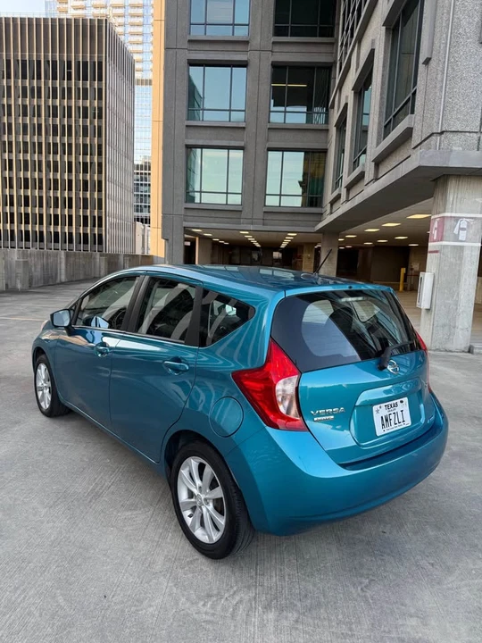 2015 Nissan Versa - Image 10 of 19